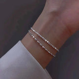 Amparo - Conjunto de Pulseiras Prateadas Elegantes com Pedras de Zircónio