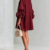 Vestido Mini de Botão em Floral Borgonha com Punhos Florais Impressionantes