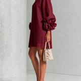 Vestido Mini de Botão em Floral Borgonha com Punhos Florais Impressionantes