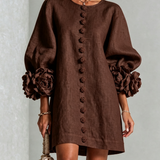 Vestido Mini de Botão com Estampa Floral em Tons de Chocolate e Punhos Florais Marcantes
