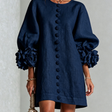 Vestido Mini Azul Marinho com Botões Florais e Punhos Florais Marcantes