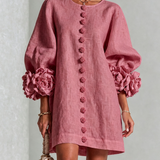 Vestido Mini Floral com Botões e Punhos Florais Marcantes