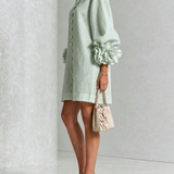 Vestido Mini Floral com Botões e Punhos Florais Marcantes