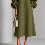 Vestido Midi Botão Floral Verde Oliva com Punhos Florais Marcantes