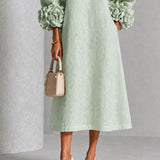 Vestido Midi Botão Floral Sage Mist com Punhos Florais Marcantes