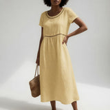 Olivia - Vestido Midi com Acabamento em Olhal