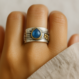 Inés - Anel Vintage de Safira Azul Prata Banhado a Ouro