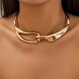 Rosário - Colar Dourado de Textura Ousada