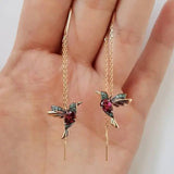 Amalia - Brincos de Fio com Colibri em Ouro e Cristais